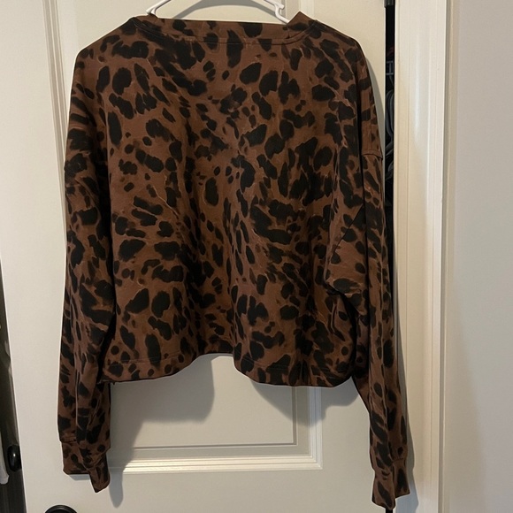 Dynamic Fleece Oversized Crop Sweatshirt NWT Size XL Leopard Old Navy - Picture 5 of 5